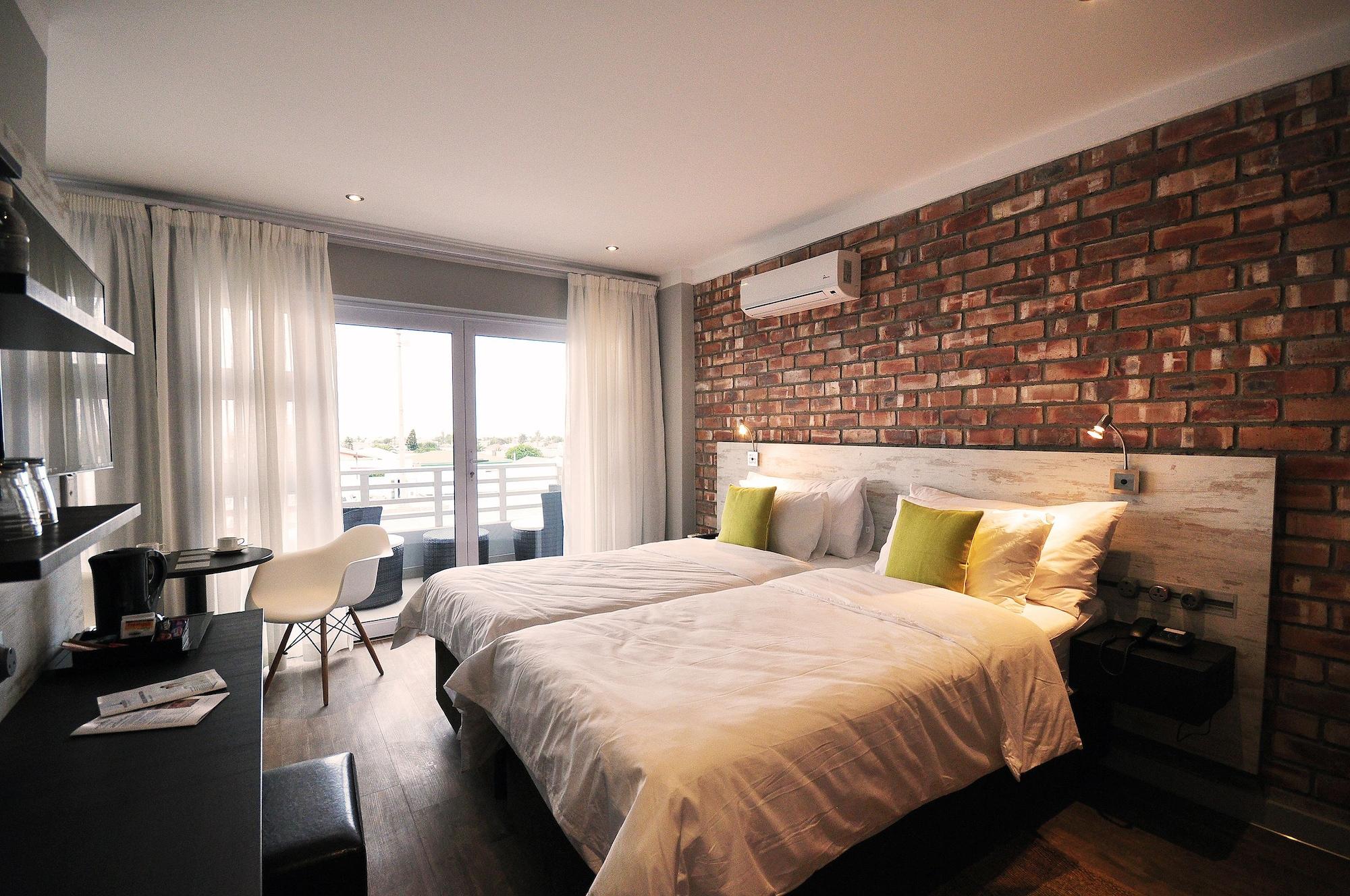 Swakopmund Plaza Hotel Ngoại thất bức ảnh