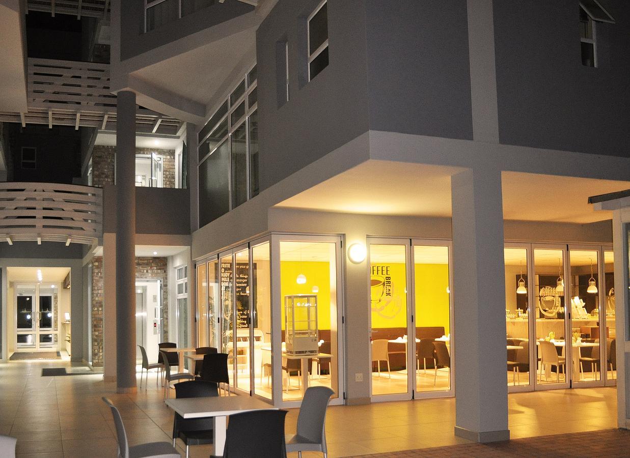 Swakopmund Plaza Hotel Ngoại thất bức ảnh